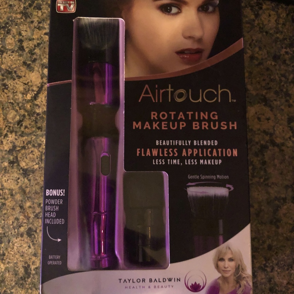 Airtouch Rotating Makeup Brush Taylor Baldwin Flawless Application ( New in box)